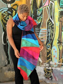 Driehoekjes regenboog sjaal - Liz