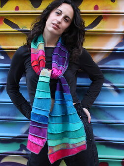 Warme sjaal - regenboog - Liz